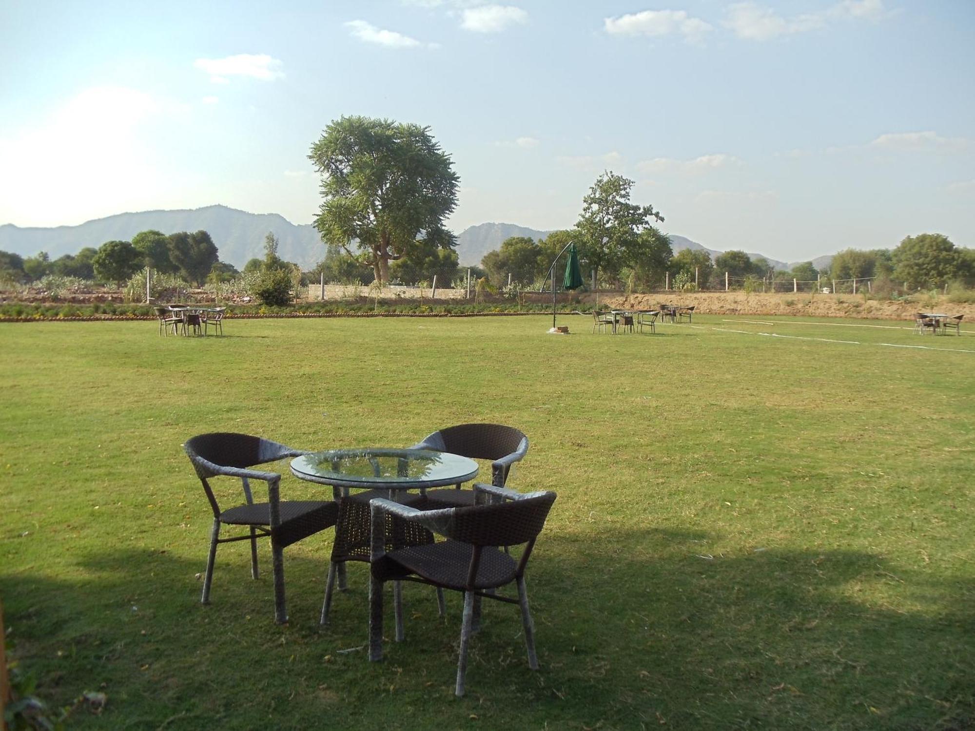 Lohana Village Resort Pushkar Esterno foto